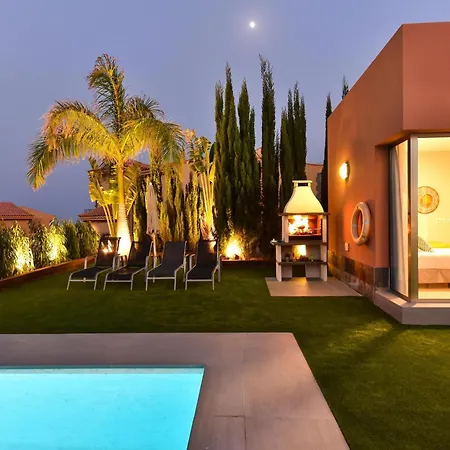 Salobre Golf Ocho Luxury Retreat In Gran Canaria Private Outdoor Heatable Pool Bbq Facilities Shaded Outdoor Dining Area Salobre Golf, Βίλα *